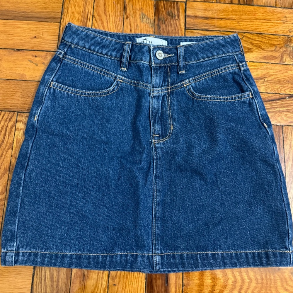 HOLLISTER HIGH RISE DENIM MINI SKIRT SIZE 0
